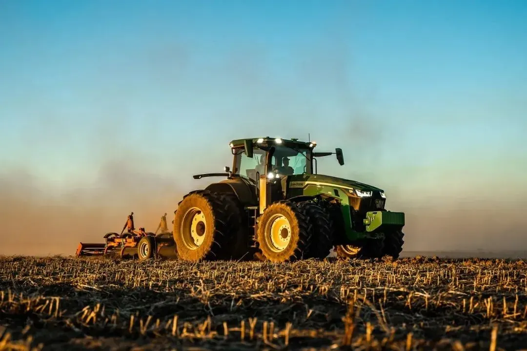 KICAN Apollo Gear Pump: Providing Customized and Efficient Solutions for John Deere 1204 and 904 Tractors