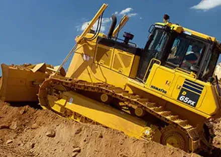 Komatsu D65 Bulldozer Cylinder Barrel Damage Handling Case