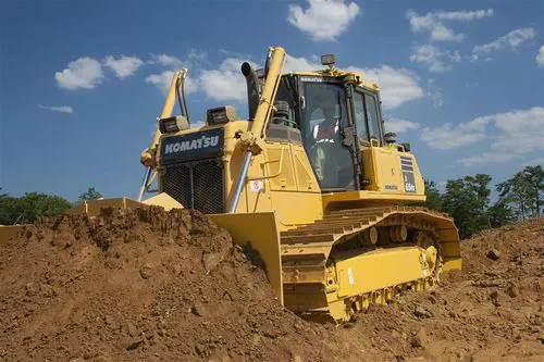 Komatsu D65 Bulldozer Cylinder Barrel Damage Handling Case
