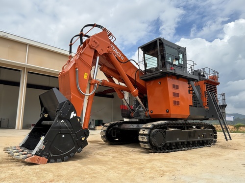Customized Hydraulic Motor Solution Resolves Non - Rotation/Low Speed Issue of Hitachi EX1900 - 6 Excavator